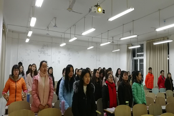 “一学一做——争做新时代先进团员”2015级思想政治教育团支部开展专题组织生活会