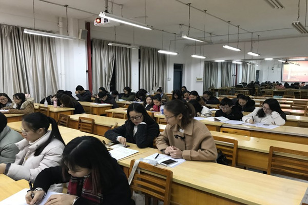 马克思主义学院本科生政教专业党支部成功召开“圆梦中国 德耀中华”组织生活会
