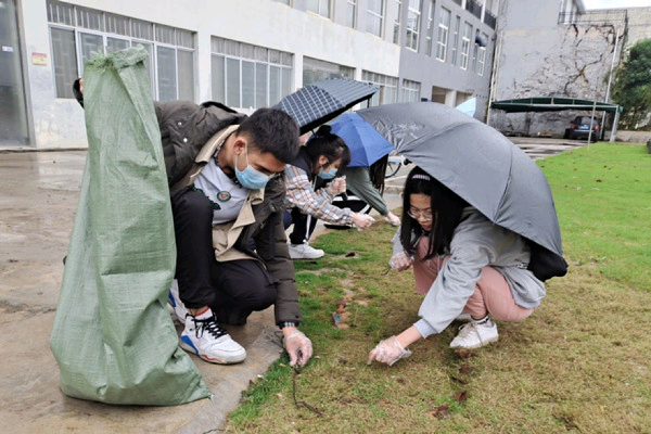 广西师范大学青年志愿者协会马克思主义学院分会顺利举办“沐三月和煦春‘锋’，践志愿青春同行”主题志愿服务活动