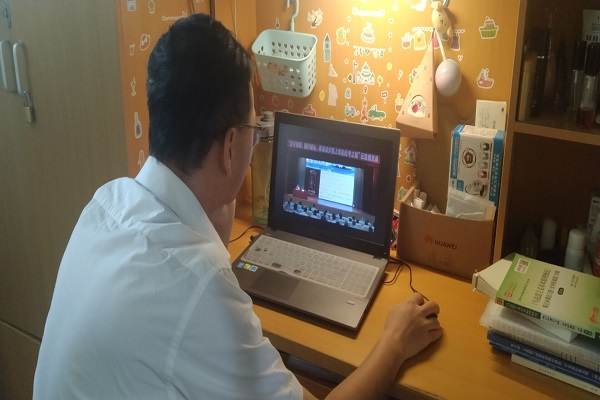 研究生思政专业党支部开展自主观看“十场名家云直播之学习习近平总书记在庆祝中国共产党成立100周年大会上的重要讲话专题辅导报告”党课学习活动