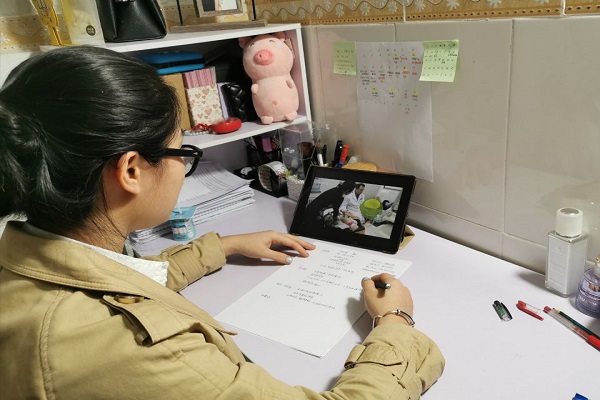 马克思主义学院研究生思政专业党支部召开“做好重点马院建设，发挥党支部战斗堡垒和党员先锋模范作用”线上主题党日活动