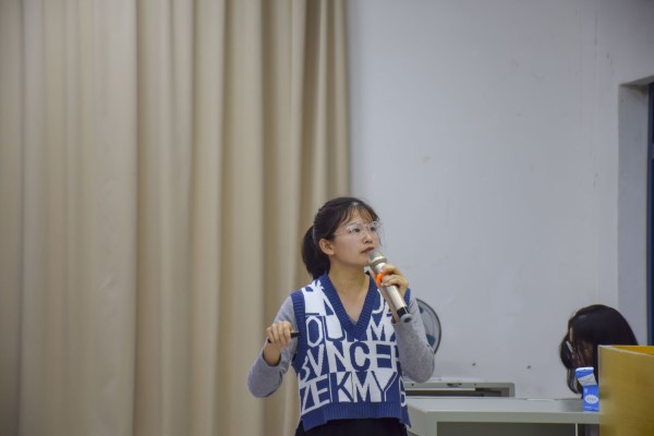 马克思主义学院开展“明辨见诸实践，笃行贺党百年”寒假归来话实践活动