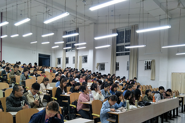 同学们认真聆听（4）.jpg