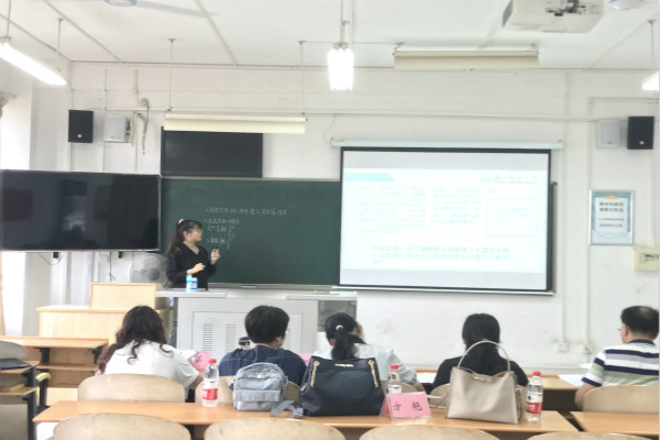 马克思主义学院圆满完成2017级师范生实习前教师专业技能考核