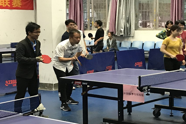 马克思主义学院研究生代表队在校第十六届研究生乒羽联赛中喜获佳绩