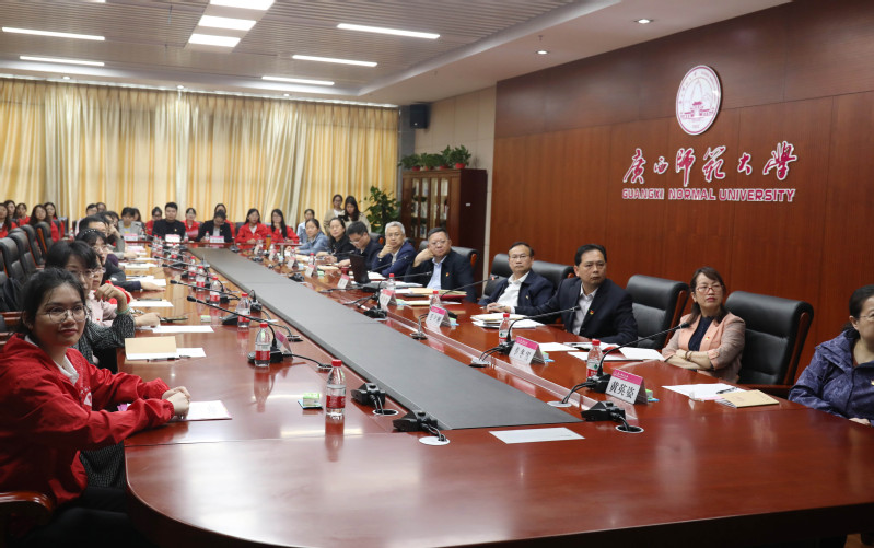 党办/督查办、统战部党支部联合马克思主义学院研究生思想政治教育专业党支部开展党史学习教育“学史增信”专题读书班