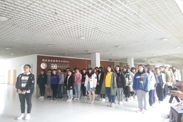 马克思主义学院2017级思想政治教育第一团支部开展“践行核心价值观，共筑青春中国梦”主题团日活动